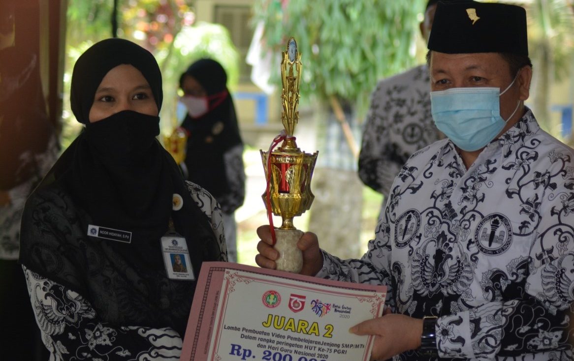 PRESTASI DI HUT GURU SALATIGA